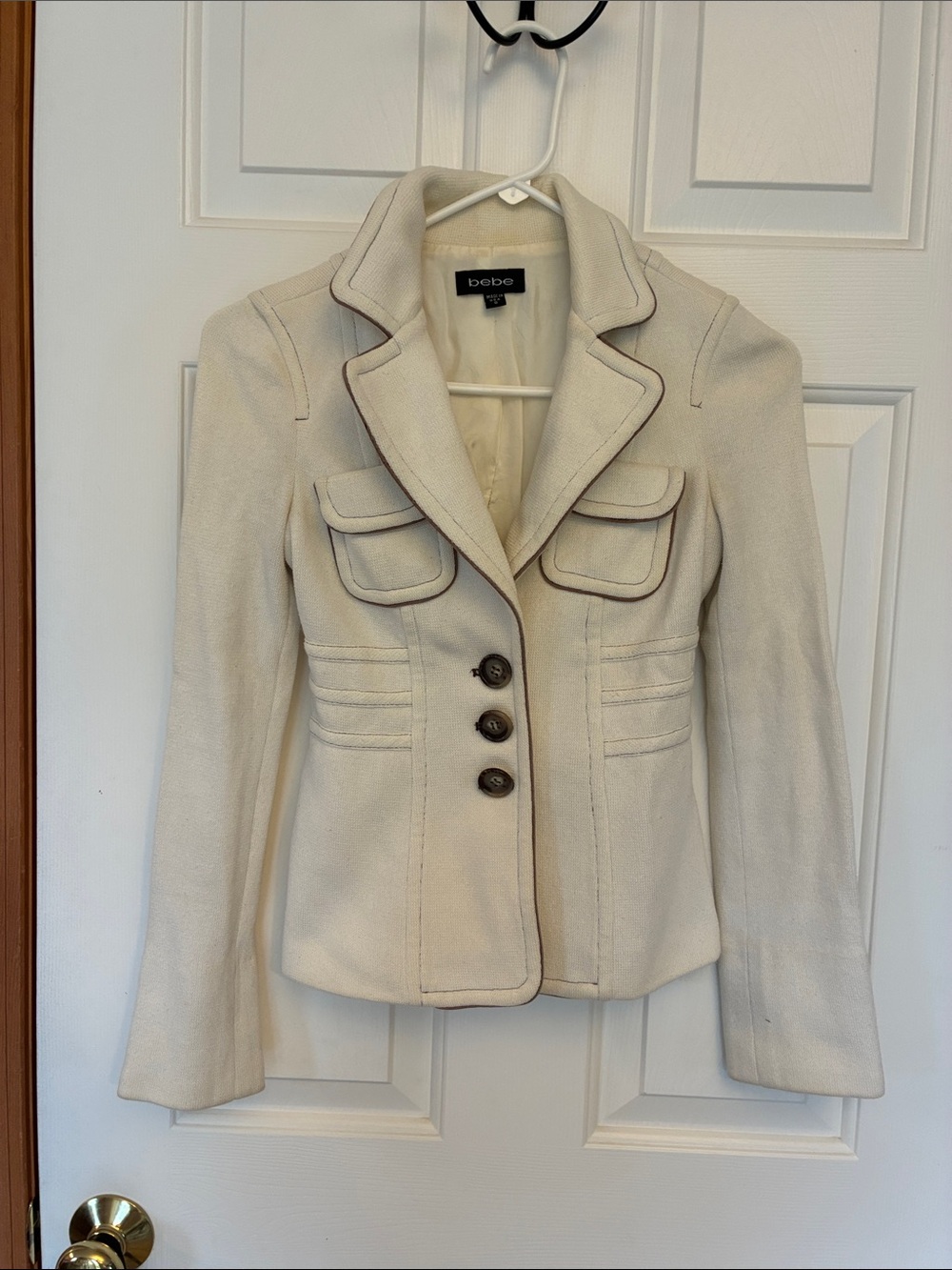 bebe Women’s Blazer size 0 Cream Fitted Button Front Y2K Vitage